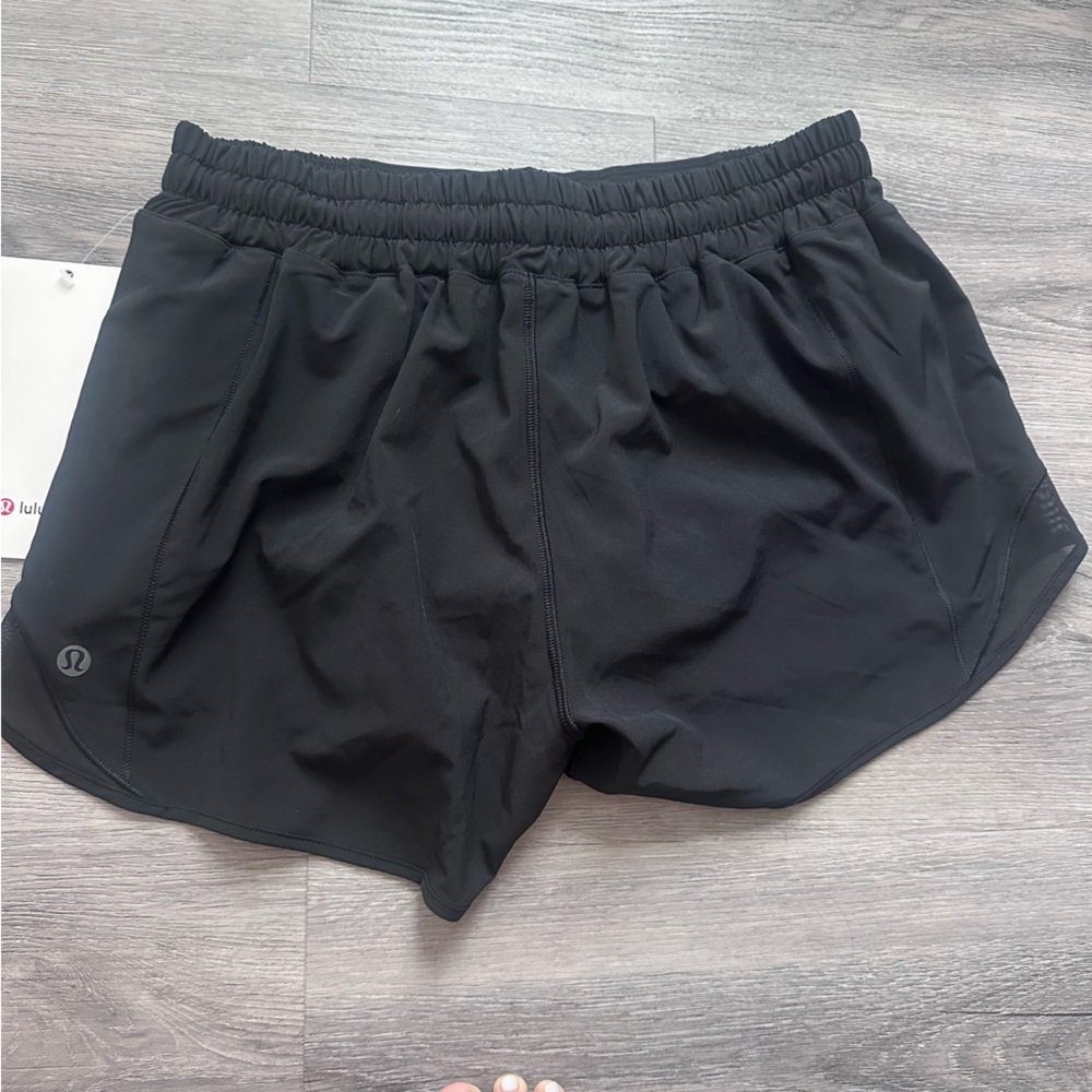 Lululemon Hotty Hot LR Short 4” Lined - Picture 6 of 8